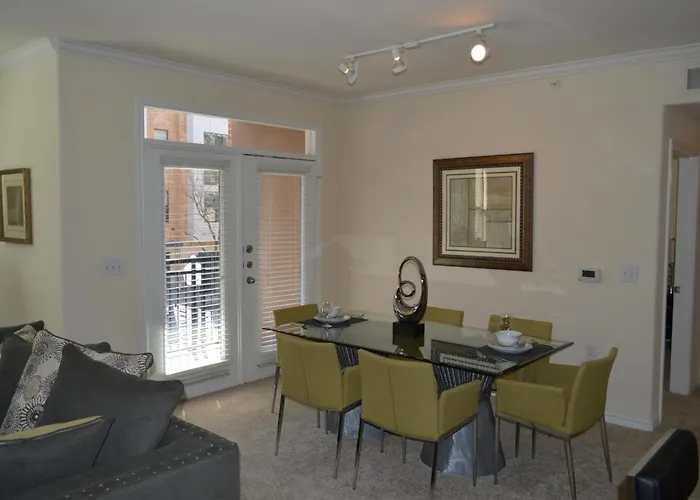 Smallwood 30 Night Aparthotel